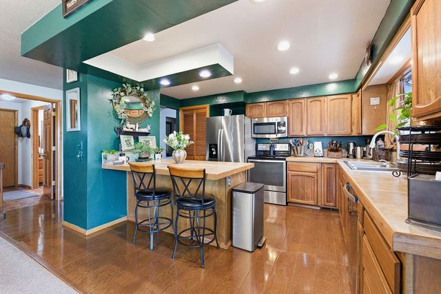 1686 NE Negus Way, Redmond, OR 97756