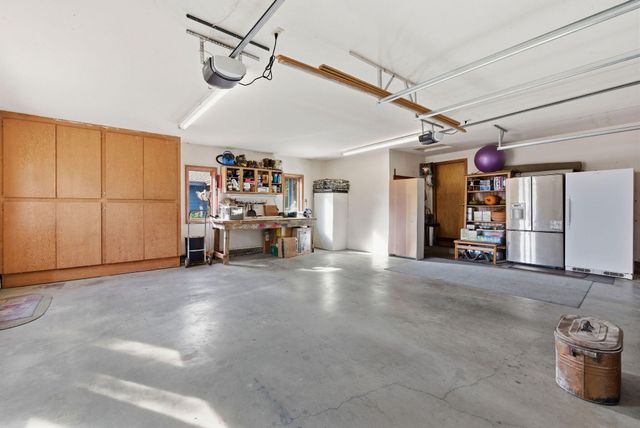 1686 NE Negus Way, Redmond, OR 97756