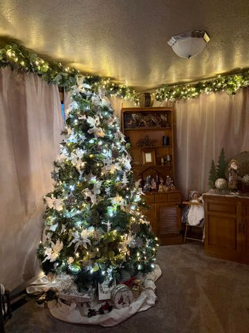 1686 NE Negus Way, Redmond, OR 97756