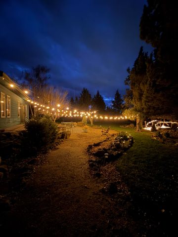 1686 NE Negus Way, Redmond, OR 97756