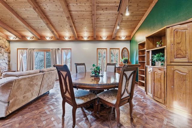 1686 NE Negus Way, Redmond, OR 97756