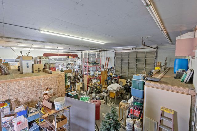 1686 NE Negus Way, Redmond, OR 97756