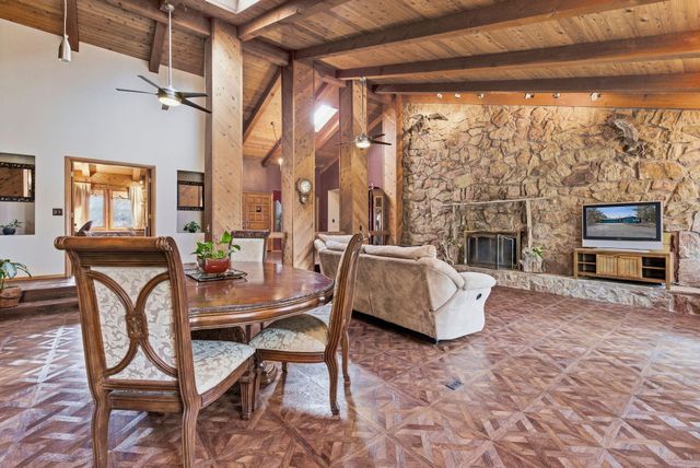 1686 NE Negus Way, Redmond, OR 97756