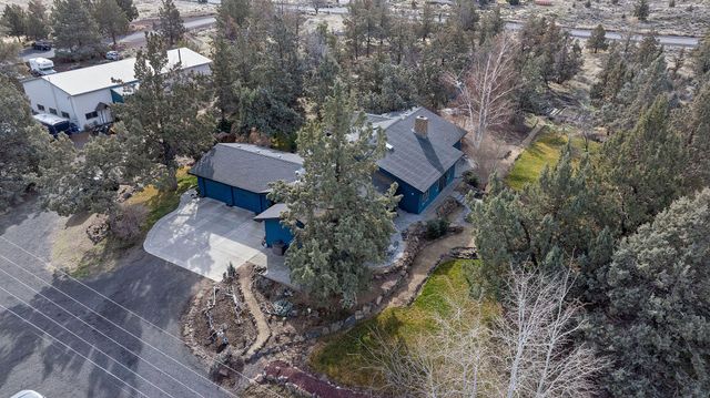 1686 NE Negus Way, Redmond, OR 97756