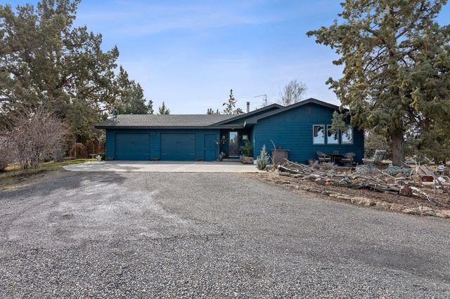 1686 NE Negus Way, Redmond, OR 97756