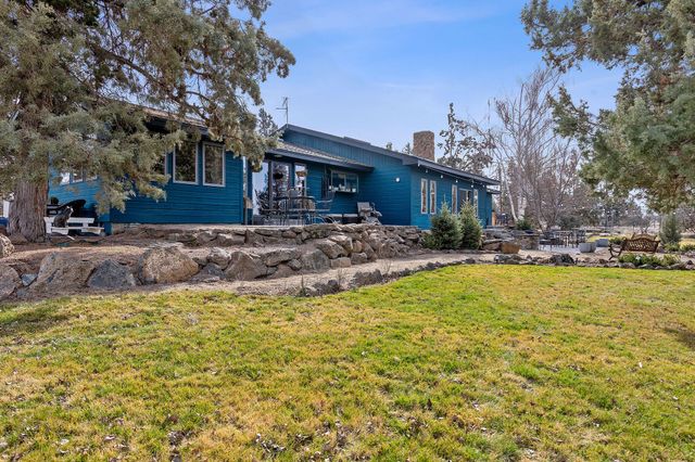 1686 NE Negus Way, Redmond, OR 97756