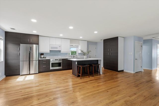 5408 Helen Way, Sacramento, CA 95822