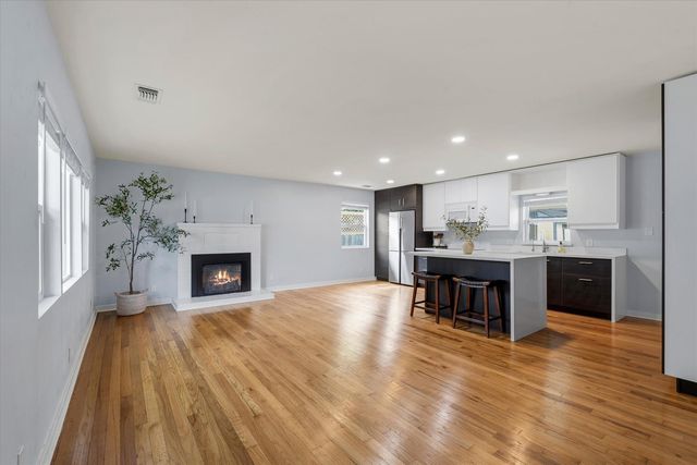 5408 Helen Way, Sacramento, CA 95822