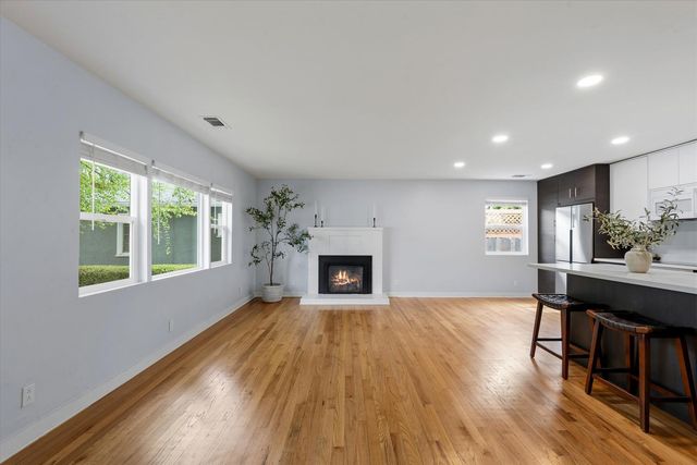 5408 Helen Way, Sacramento, CA 95822