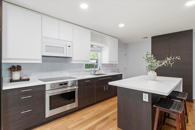 5408 Helen Way, Sacramento, CA 95822