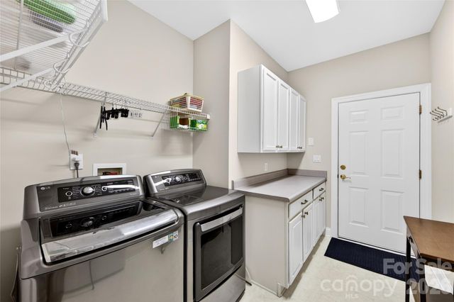 510 Ridgely Green Drive, Pineville, NC 28134