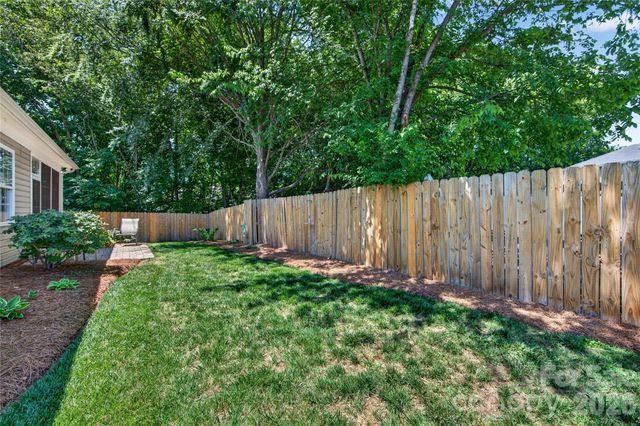 510 Ridgely Green Drive, Pineville, NC 28134