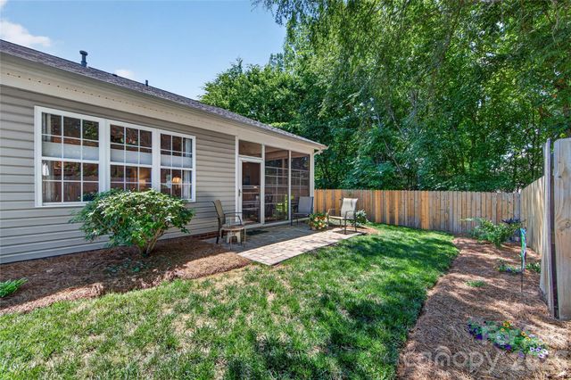 510 Ridgely Green Drive, Pineville, NC 28134