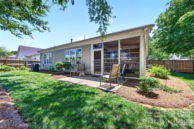 510 Ridgely Green Drive, Pineville, NC 28134