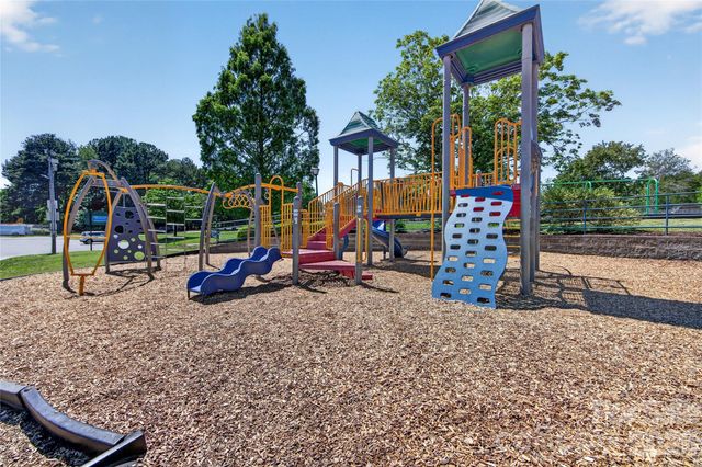 510 Ridgely Green Drive, Pineville, NC 28134