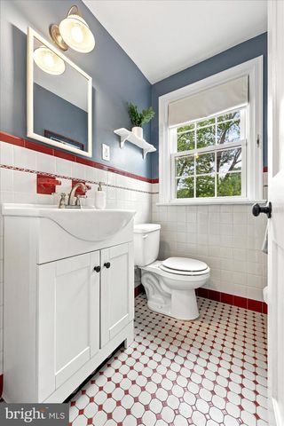 517 LINDLEY RD, Glenside, PA 19038