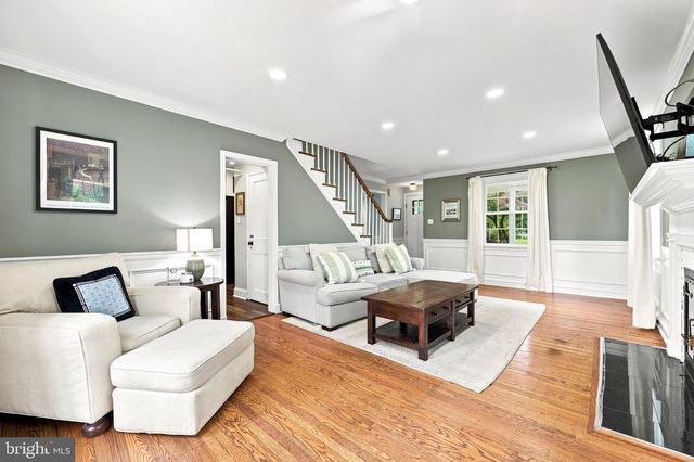517 LINDLEY RD, Glenside, PA 19038