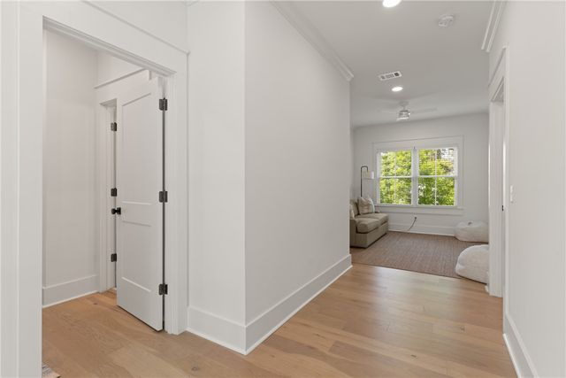 1153 Ocean Blvd, St Simons Island, GA 31522