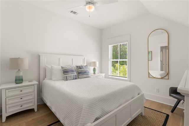 1153 Ocean Blvd, St Simons Island, GA 31522