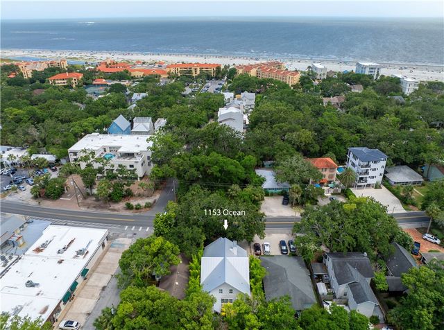 1153 Ocean Blvd, St Simons Island, GA 31522