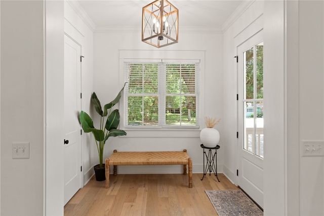 1153 Ocean Blvd, St Simons Island, GA 31522