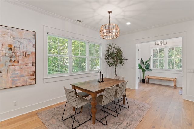 1153 Ocean Blvd, St Simons Island, GA 31522