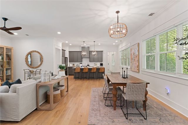 1153 Ocean Blvd, St Simons Island, GA 31522