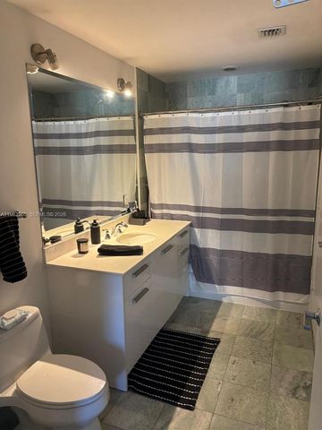 1050 Brickell Ave 2008, Miami, FL 33131