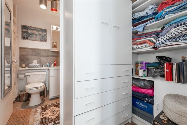 77 Pond Ave 1506, Brookline, MA 02445