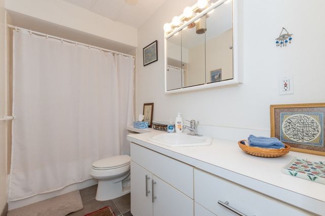 77 Pond Ave 1506, Brookline, MA 02445