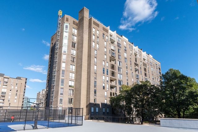 77 Pond Ave 1506, Brookline, MA 02445