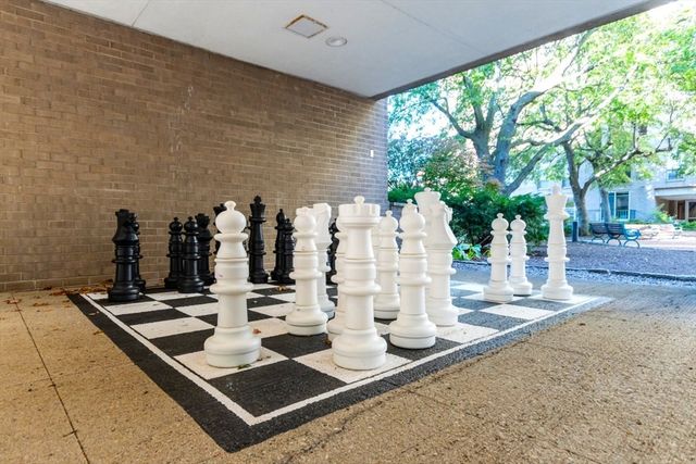 77 Pond Ave 1506, Brookline, MA 02445