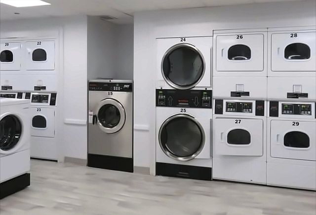 77 Pond Ave 1506, Brookline, MA 02445