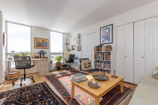 77 Pond Ave 1506, Brookline, MA 02445