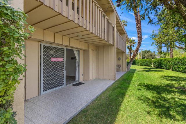 77835 California Drive C2, Palm Desert, CA 92211