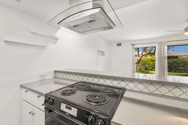 77835 California Drive C2, Palm Desert, CA 92211