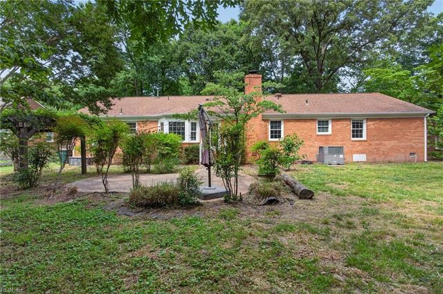 612 Old Dominion RD, Yorktown, VA 23692