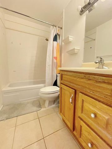 4016 Knoll Top Ct, Carmichael, CA 95608