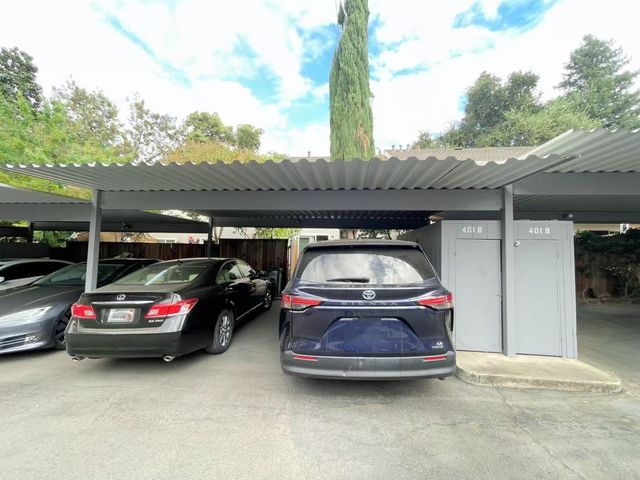 4016 Knoll Top Ct, Carmichael, CA 95608