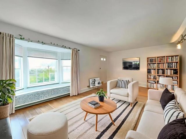 4016 Knoll Top Ct, Carmichael, CA 95608