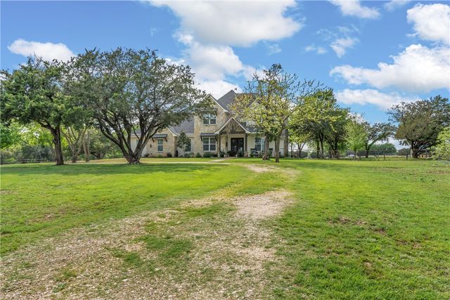 1074 Lifestyle Lane, Mcgregor, TX 76657