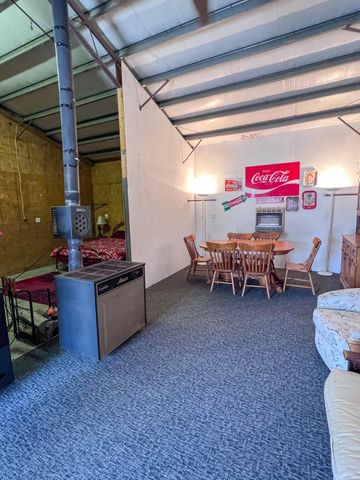 24480 County Road 255, Pittsburg, MO 65724