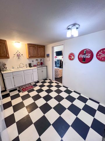 24480 County Road 255, Pittsburg, MO 65724