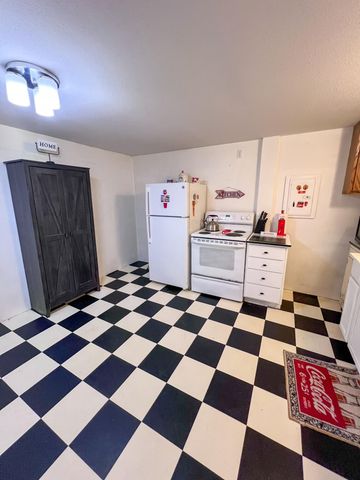 24480 County Road 255, Pittsburg, MO 65724