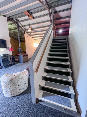 24480 County Road 255, Pittsburg, MO 65724