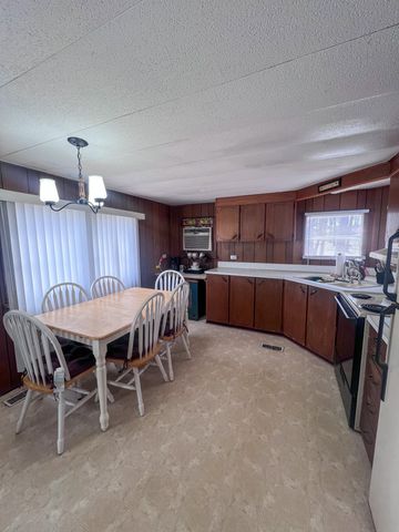 24480 County Road 255, Pittsburg, MO 65724