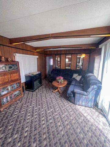 24480 County Road 255, Pittsburg, MO 65724