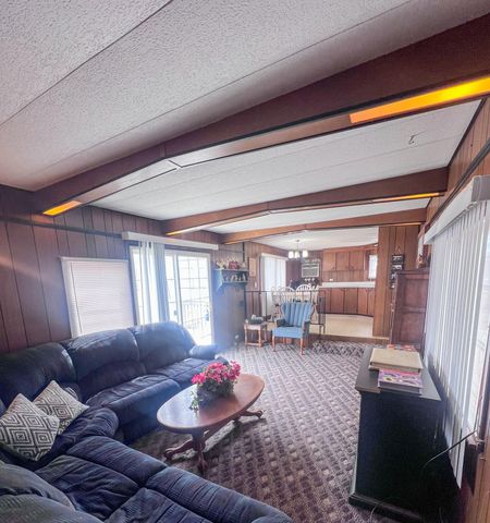 24480 County Road 255, Pittsburg, MO 65724