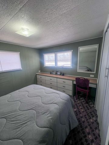 24480 County Road 255, Pittsburg, MO 65724