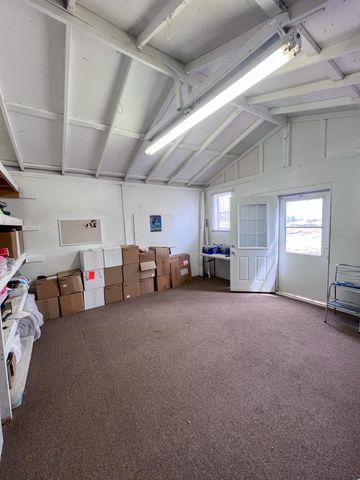 24480 County Road 255, Pittsburg, MO 65724